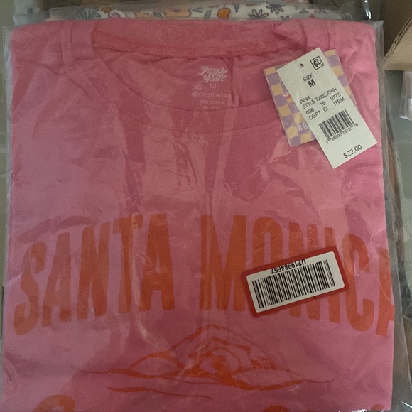 NEW!  "Santa Monica Swim Club" oAscot & Hart Pink Oversized Graphic Tee … - Picture 5 of 5